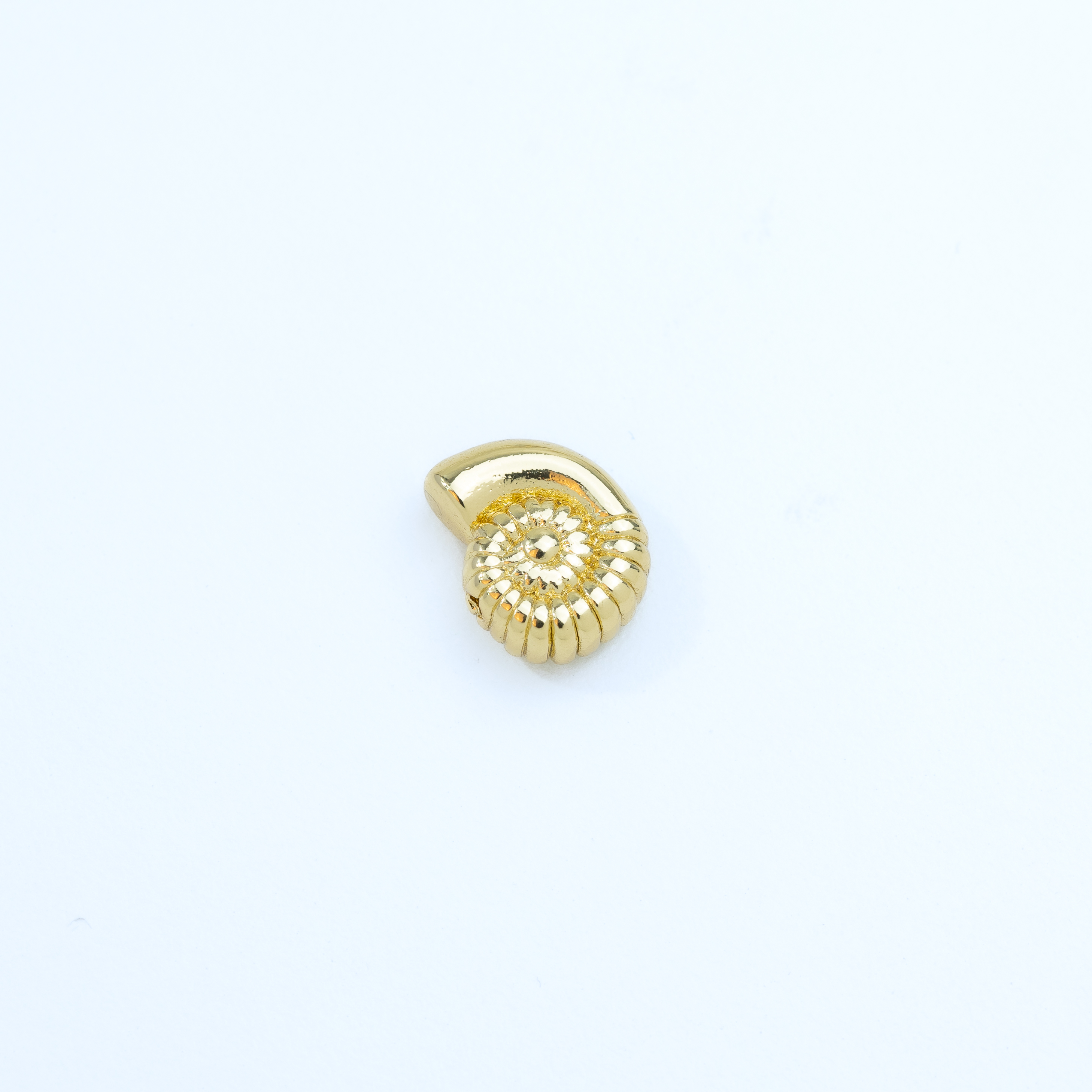 20253 Gold Spiral Shell Spacer